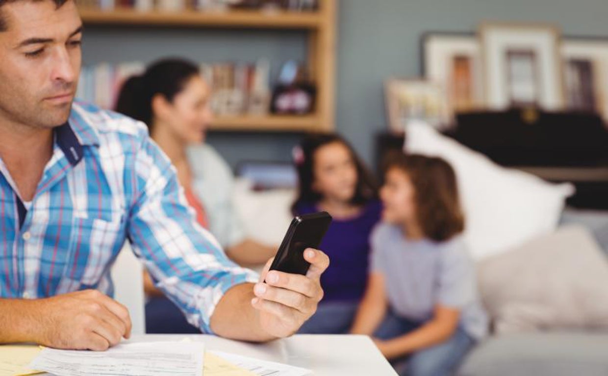 ¿Qué es este pitido en mi móvil? En qué comunidades y cuándo se activa el sistema 'Es-Alert'