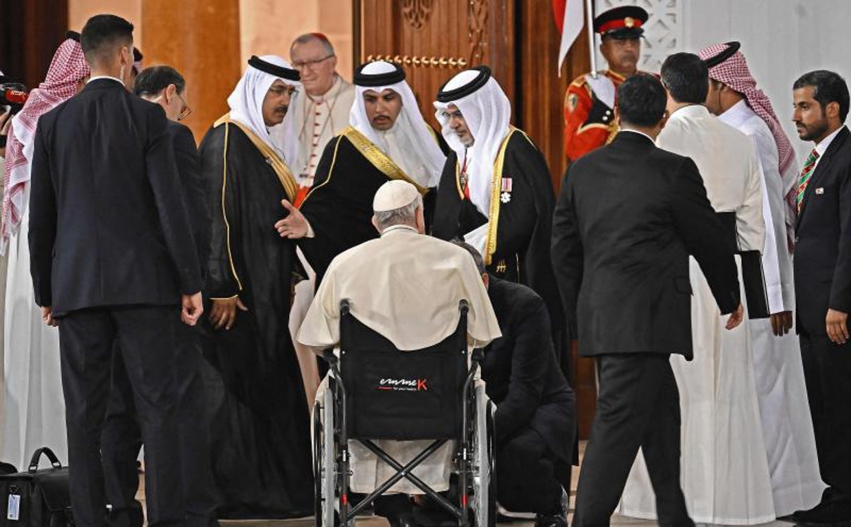 Valiente discurso del Papa en Baréin: pide respeto a los derechos humanos, promoción de la mujer y eliminar la pena de muerte