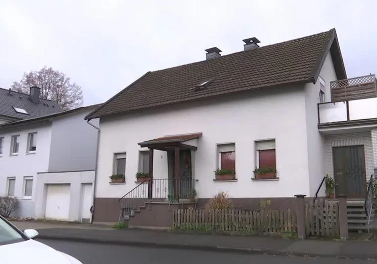 La Policía libera a una niña en Alemania tras pasar siete años encerrada en casa por su madre