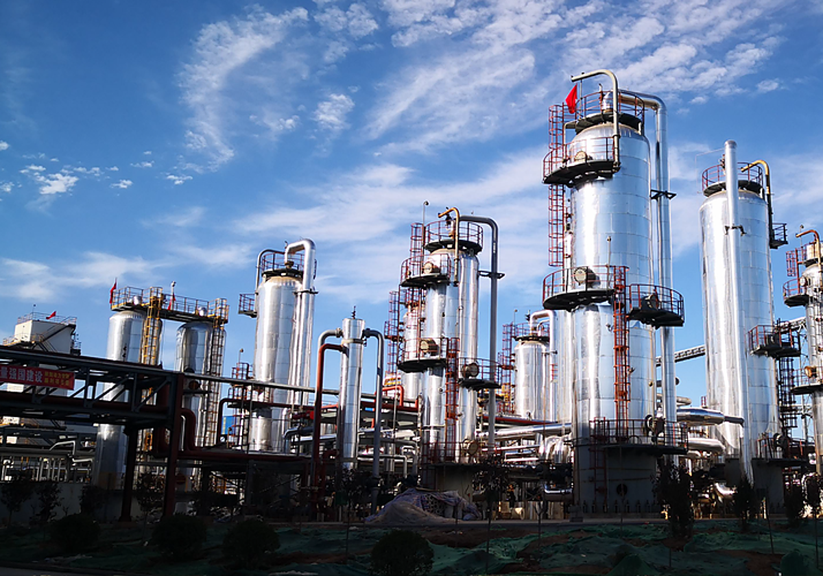 China construye la mayor planta del mundo para transformar dióxido de carbono en combustible