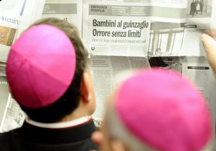 La Iglesia italiana recibe 89 denuncias de abusos en dos años y analizará las 600 que ha investigado el Vaticano desde el  2000