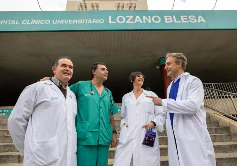 El Clínico de Zaragoza, hospital refugio de los médicos catalanes