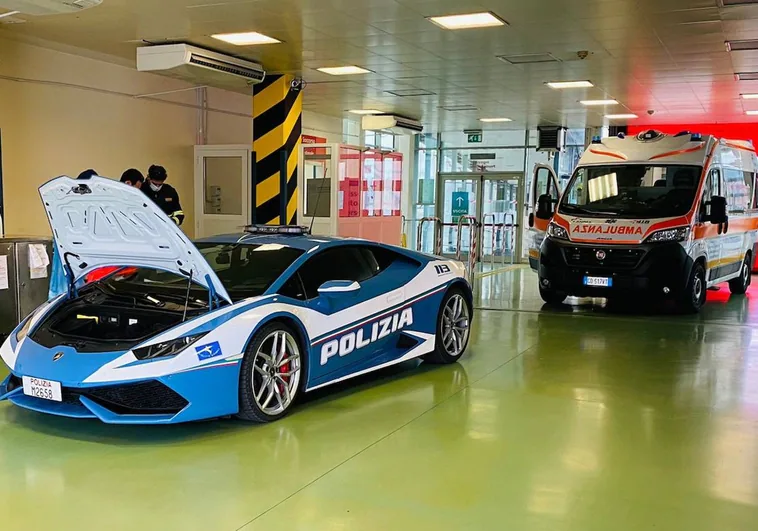 La policía italiana cruza el país en superdeportivo a más de 300 km/h para llevar dos riñones