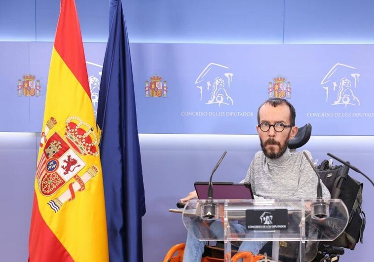 Echenique carga contra el PSOE por la Ley de Bienestar Animal por permitir que «enterrar cachorritos en cal viva siga siendo impune»