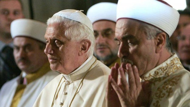 Visita de Benedicto XVI a la mezquita azul de Estambul, Turquía