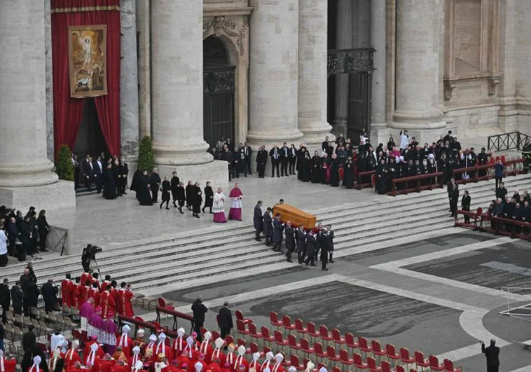 El funeral de Benedicto XVI en imágenes