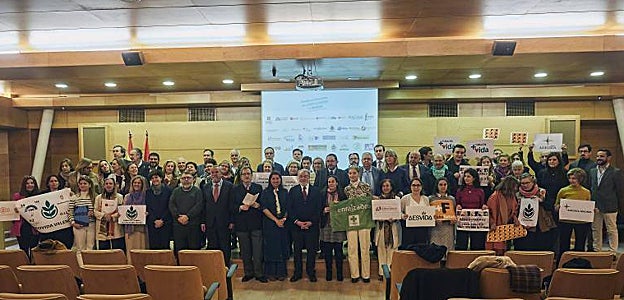 Representantes de las entidades que se han unido frente a las leyes «contra la vida» del Gobierno