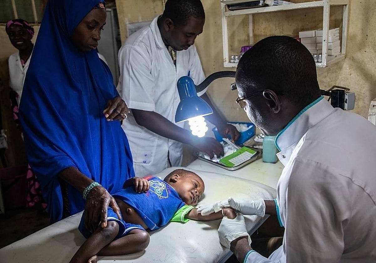 Niño en un hospital de Níger