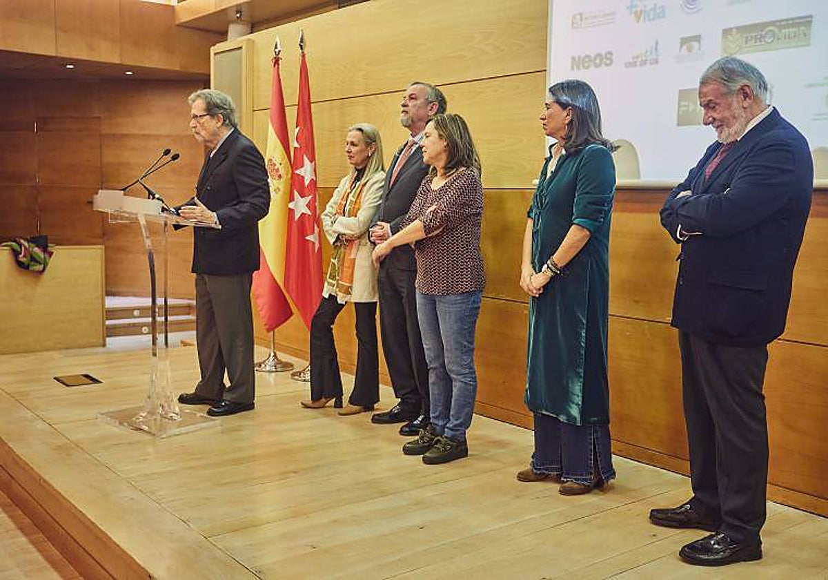 Los responsables de la Asamblea por la Vida en un momento de la rueda de prensa