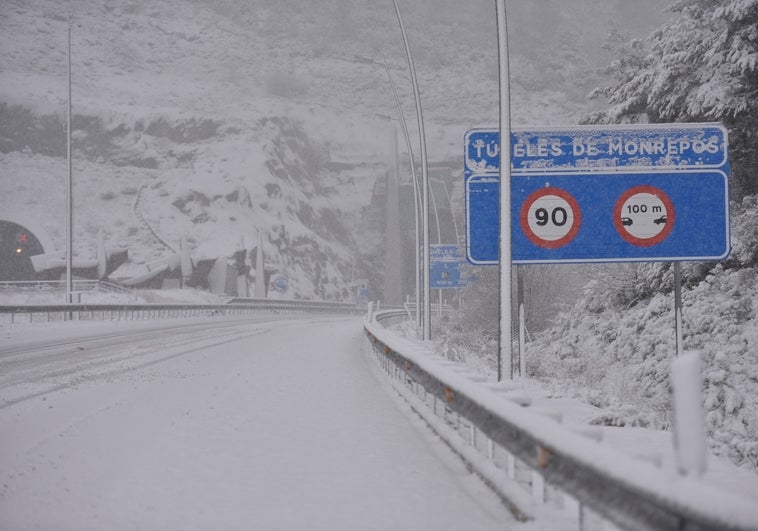 La borrasca Fien amenaza con la llegada inminente de la nieve a España: estas son las zonas más afectadas