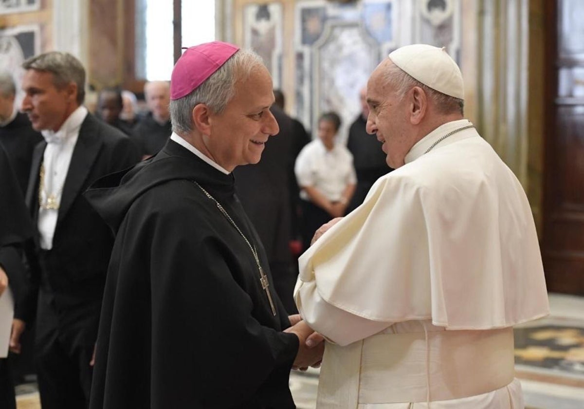 El Papa junto al agustino, Robert Prevost