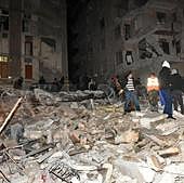 Más de 2.300 fallecidos en un terremoto en la frontera entre Turquía y Siria