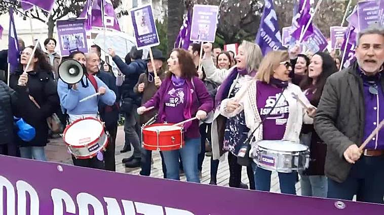 CCOO se concentra en Badajoz en el 8M para reafirmar su lucha por la "igualdad real"