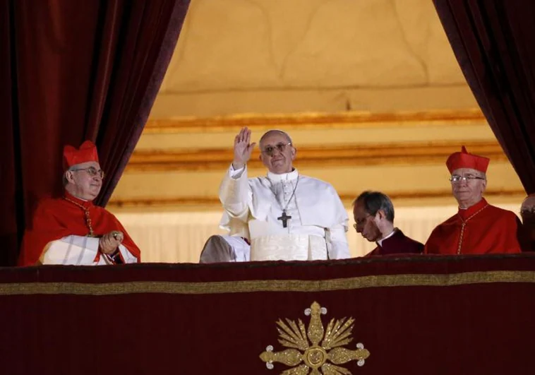 Diez años de reforma para que el Vaticano deje de ser una corte