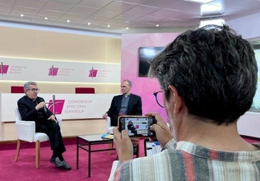 Los obispos se muestran «preocupados» por la proliferación del «poliamor» frente al que proponen la «vocación al matrimonio»