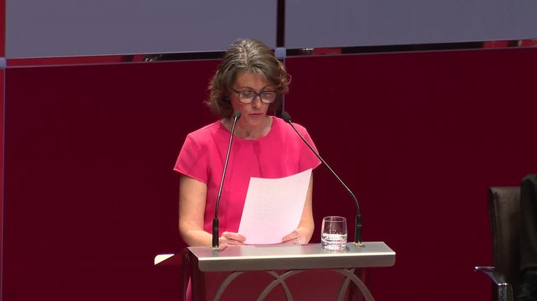 Dragó se reivindicó como "escritor y nada más que escritor" porque su único caballo es la literatura
