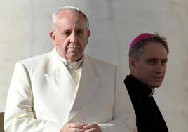 El Papa Francisco aparta del Vaticano a Georg Gänswein