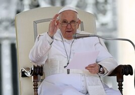 El Papa aprueba que mujeres y laicos tengan voz y voto en el Sínodo de obispos