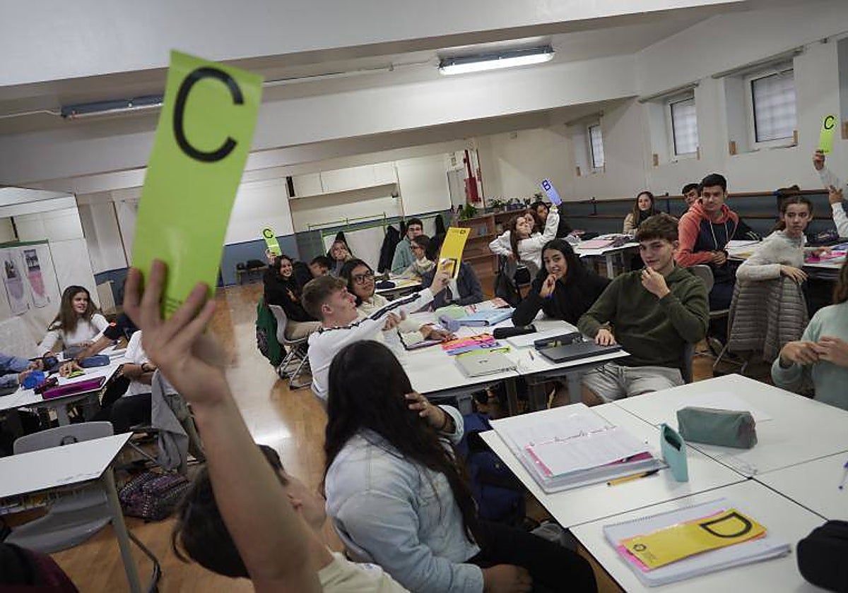Alumnos de una clase de Secundaria en el Colegio FEC Vedruna de Pamplona