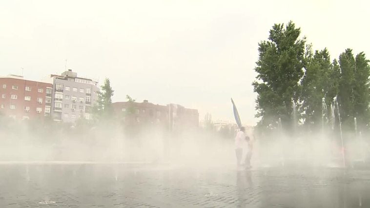 Madrid Río inicia la temporada de baño ante las altas temperaturas