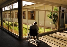 Subidas de hasta 200 euros al mes en las residencias de mayores: «¿Quién puede pagar eso?»