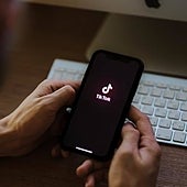 La «desinformación» médica de TikTok: 4 de cada 10 vídeos sobre afecciones del hígado son falsos