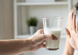 ¿Engorda más la leche desnatada o semi desnatada que la entera? Un experto desvela algunos de los mitos más extendidos