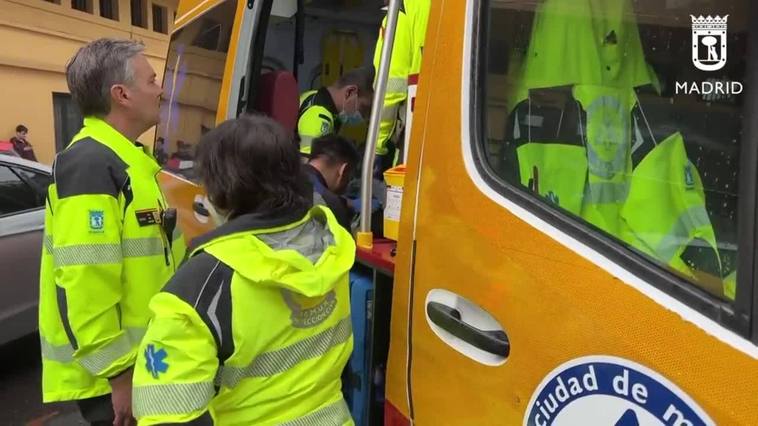 Tres operarios electrocutados, uno de ellos grave, en Madrid