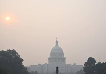 Tsunami de humo: Nueva York pide que la gente salga lo menos posible a la calle