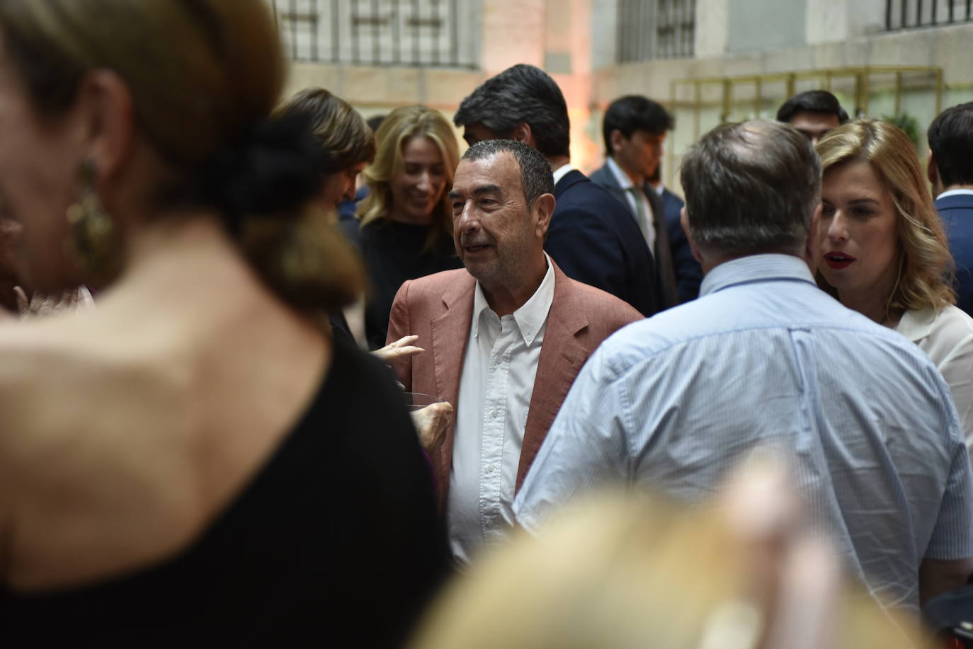 El director de cine José Luis Garci, durante el cóctel que se sirvió tras la ceremonia.