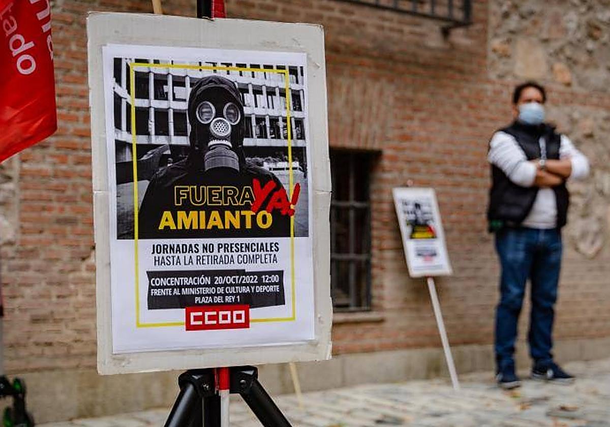 Imagen de archivo de una protesta contra el amianto.