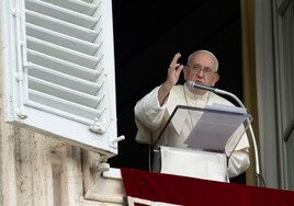 El Papa condena la quema de un Corán en Suecia: «Me siento indignado y asqueado por estas acciones»