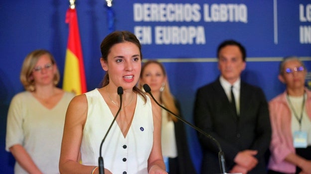 La ministra de Igualdad, Irene Montere, interviene durante el evento "Avanzando los derechos LGTBI en Europa" en el marco de la Presidencia española del Consejo de la Unión Europea