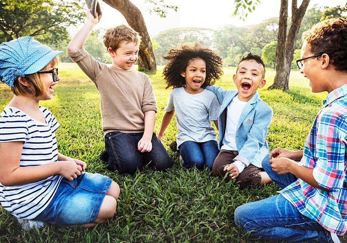 Medio millón de niños padecen malnutrición en España y 2,8 millones no pudieron salir de vacaciones el año pasado