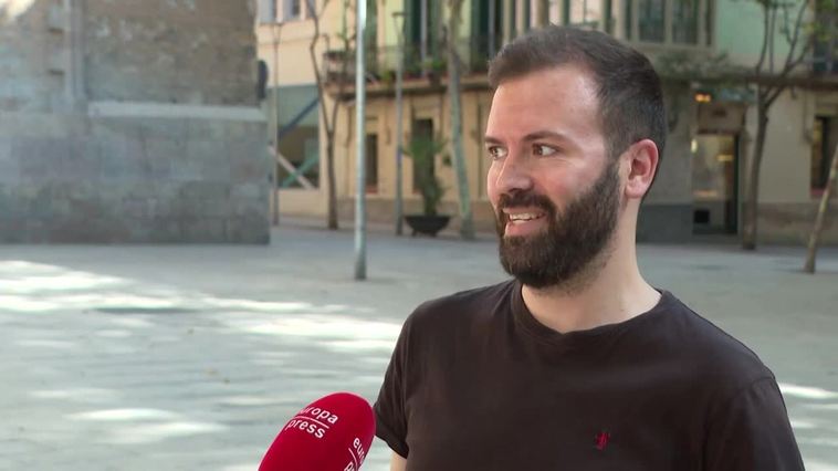 Barcelona se llena de urinarios activistas contra los malos olores