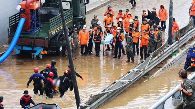 Las Lluvias Y Las Inundaciones Causan Al Menos 40 Muertos En Corea Del Sur