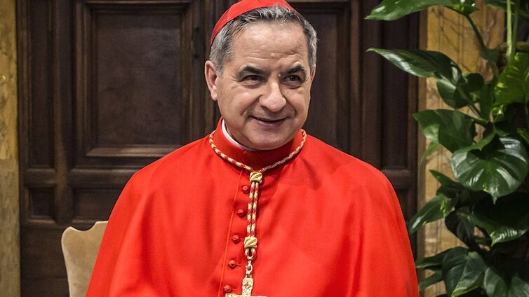 Por qué el cardenal Becciu jamás podrá ser elegido Papa en un cónclave