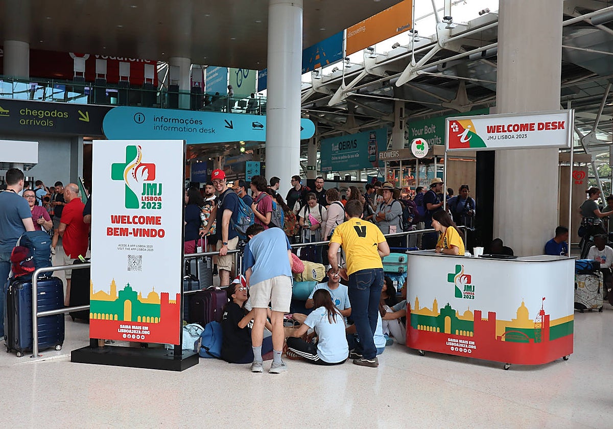 Miles de peregrinos llegan a Portugal para participar en Jornada Mundial de la Juventud