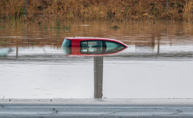 Vista de los daños provocados por la lluvias en el kilómetro 117 de la A40 en Bargas (Toledo)