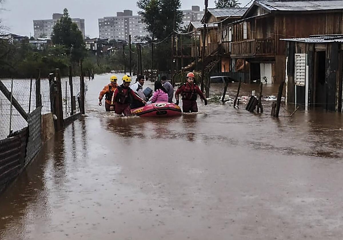Labores de rescate en Brasil.