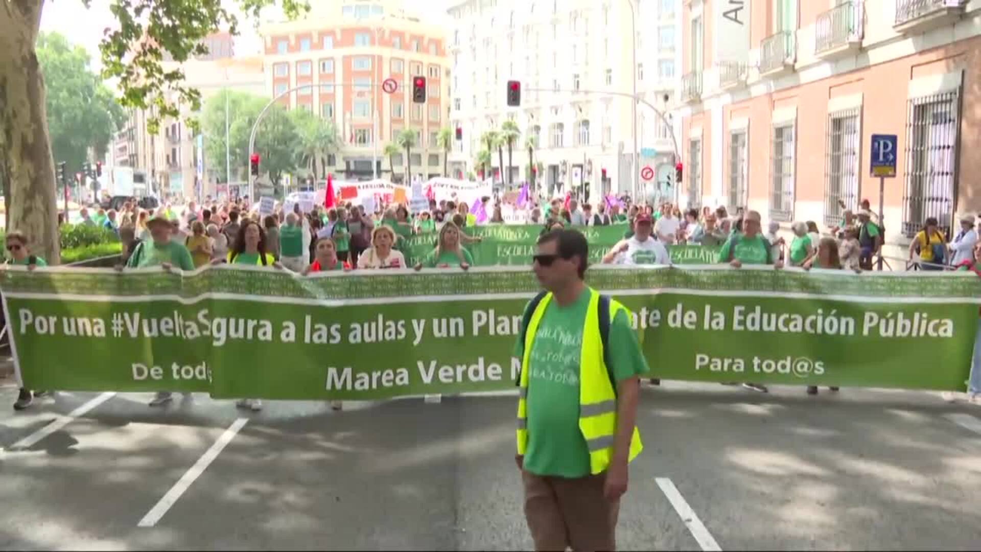 La Marea Verde vuelve a salir a la calle en defensa de una vuelta al cole