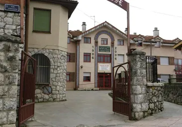 La Guardia Civil investiga chats de escolares con intercambio de imágenes sexuales y de violencia en Cantabria