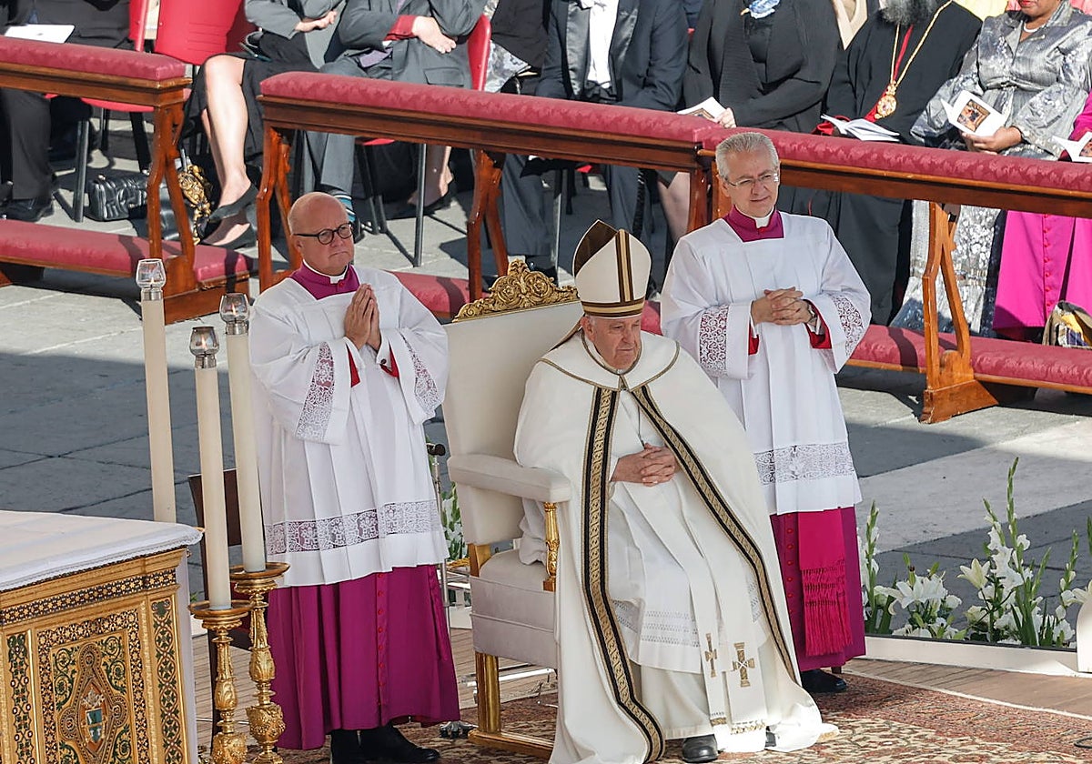 El Papa Francisco dirige una Santa Misa con los nuevos cardenales y la apertura del Sínodo de los Obispos