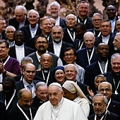 El sínodo se abre a discutir el celibato y el diaconado femenino