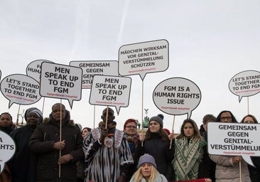 La sombra de la mutilación genital amenaza a miles de niñas en Alemania