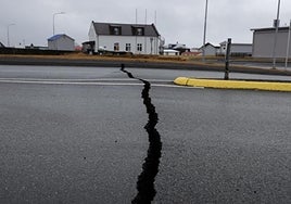 Grindavík, esperando lo peor desde la fábrica de bacalao del mundo