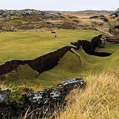 Islandia espera una erupción que destruya la ciudad de Grindavik: «Tenemos una fisura de unos 15 kilómetros de largo»
