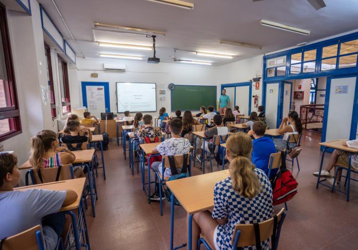 Alumnos de un colegio de Sevilla