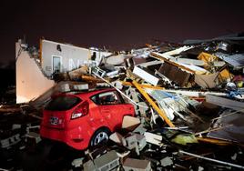 Al menos seis muertos tras el paso de varios tornados por Tennessee, Estados Unidos