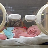 La nueva pauta de vacunación vacía las UCI de bebés con bronquiolitis